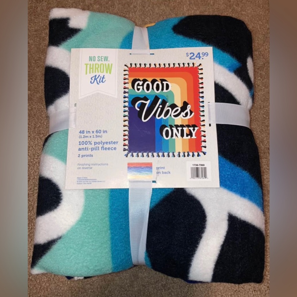 Good Vibes Only Throw blanket Kit
